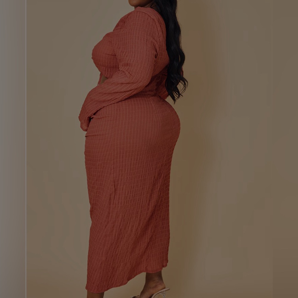 Pretty Little Thing Plus Rust Textured Cut Out Ru… - image 4